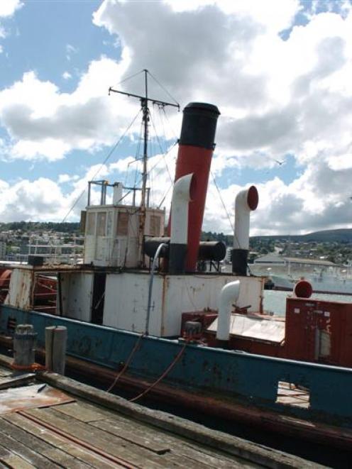 Te Whaka moored at the Steamer Basin in Dunedin.