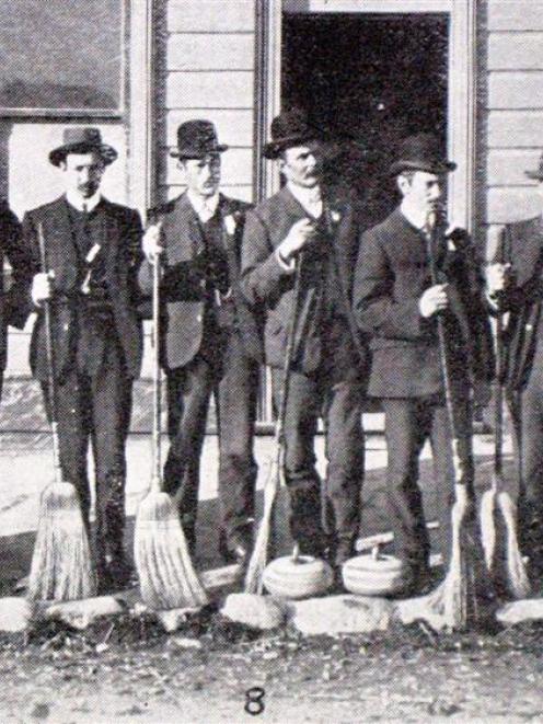 The Blackstone Hill Curling Club gathers for the Naseby bonspiel in 1909. Photo by the <i>Otago...