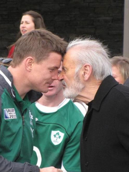 The captain of Ireland's Rugby World Cup team,  Brian O'Driscoll, shares a hongi with kaimatua...