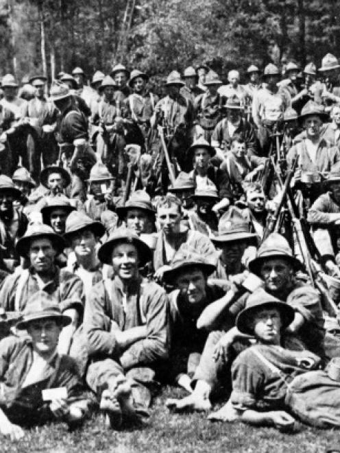 The Eighth Reinforcements in training at Wellington: a detachment at lunch in Maidstone Park,...