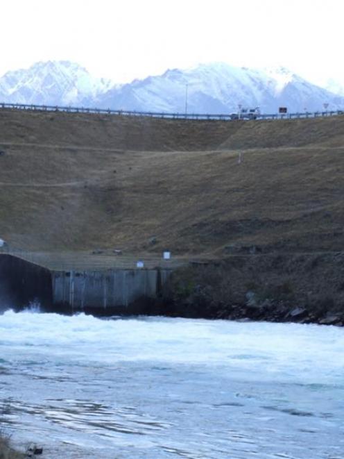 The Lake Hawea Control Dam, seen from the downstream side. Photo by the ODT.
