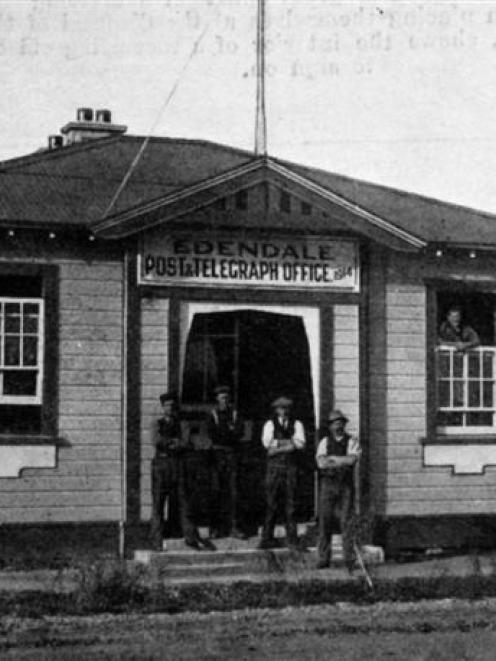 The new Post Office at Edendale, Southland. – Otago Witness, 23.6.1915. Copies of picture...