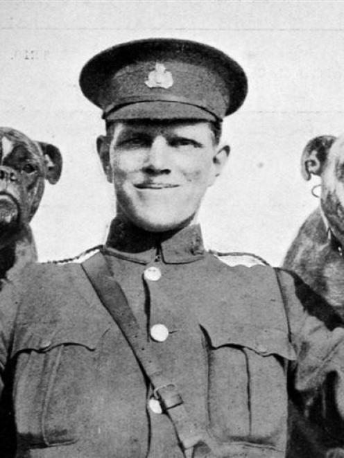 The Otago Infantry Battalion's expeditionary pet bulldogs with Captain  Statham of the 10th...