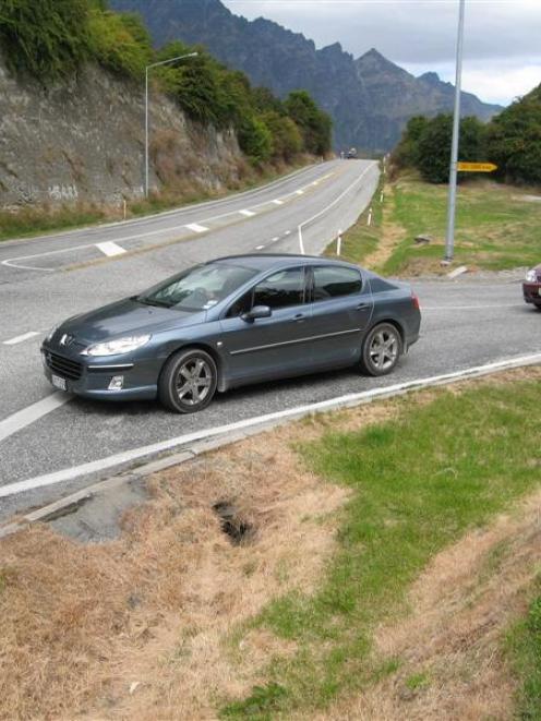 The Peninsula Rd intersection with State Highway 6. Photo by Jude Gillies.
