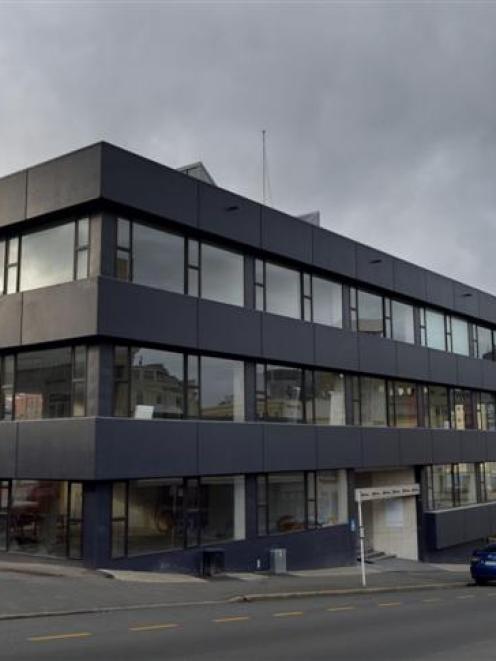 The temporary courthouse building in High St.