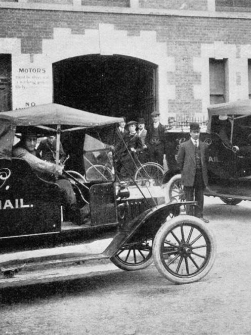 The two new motor cars with which the General Post Office, Dunedin, will in future collect mails...