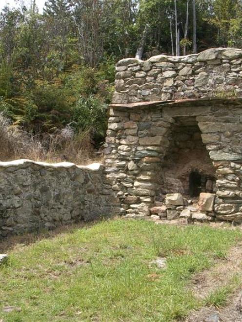 The Wakatipu Lime Company built seven lime kilns in the 1880s but only one survives today.