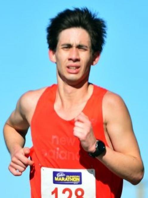Tony Payne on his way to winning the Dunedin Marathon last year. Photo by Peter McIntosh