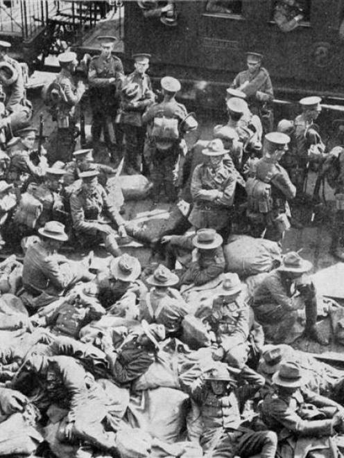 Troops of the Otago contingent of the Expeditionary Force, ready to embark on troopships at Port...