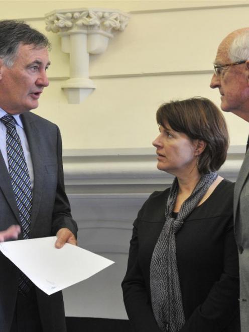 University of Otago chancellor John Ward (left) and vice-chancellor Harlene Hayne accept $3...