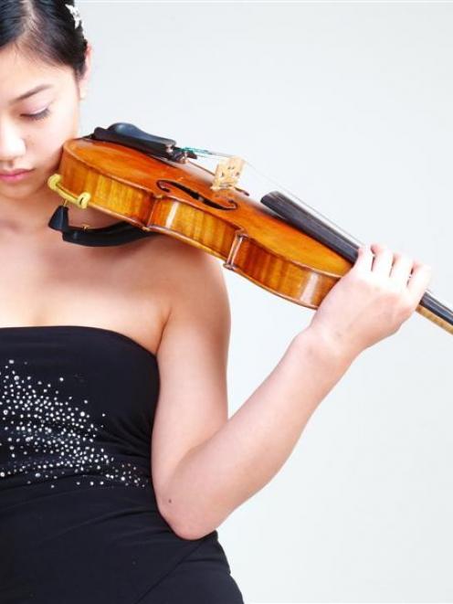 Violinist Natalie Lin (23), of Auckland, will vie with 17 other semifinalists for prizes...