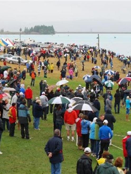 Wet conditions greeted spectators at Lake Ruataniwha at the weekend. Photo supplied.