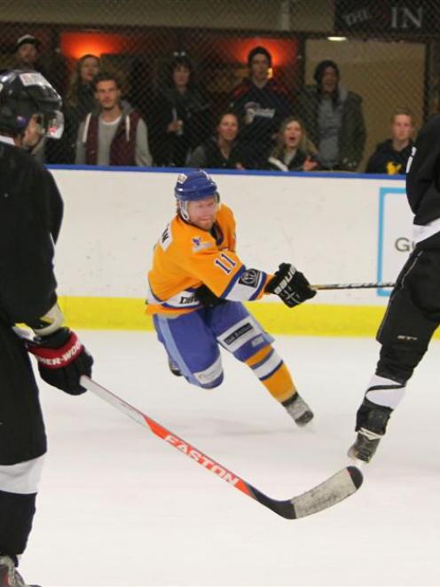 Will Compton, playing for the Southern Stampede invitational team, in action during an exhibition...