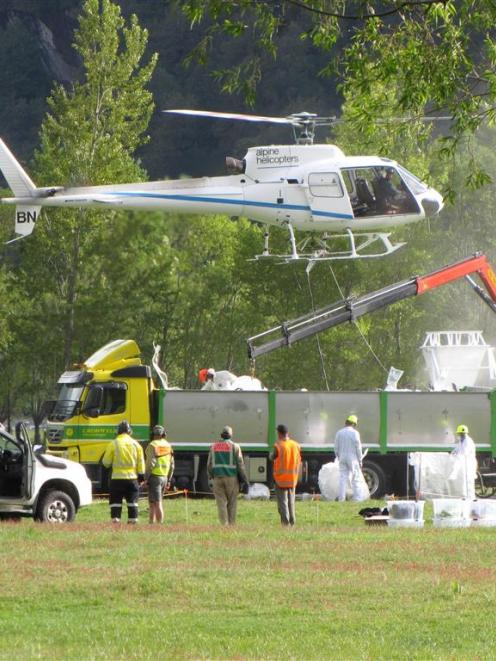 Work progresses on a Department of Conservation 1080 poisoning programme in the Mt Aspiring...