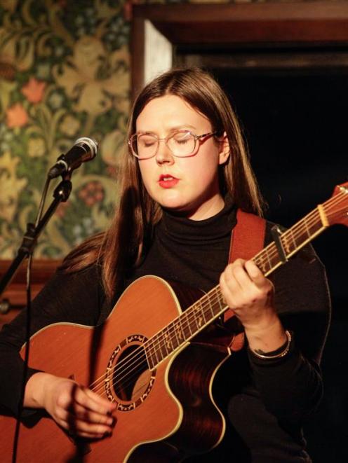 Dunedin new folk singer Nadia Reid will play a fundraising gig at the Carey’s Bay Hotel on...