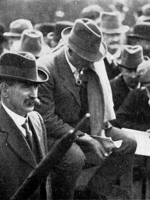 Mr W. Turnbull, one of Otago’s oldest and most popular auctioneers, selling at Burnside. Copies...