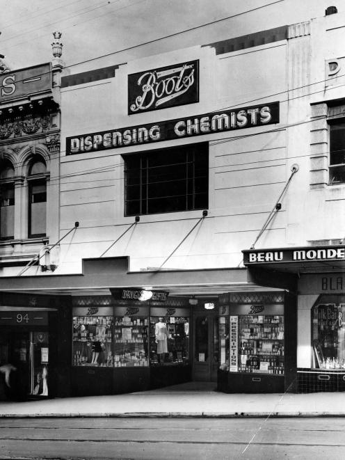 Switzer’s Building after remodelling in 1939. PHOTO: HOCKEN COLLECTIONS MS-2248/034