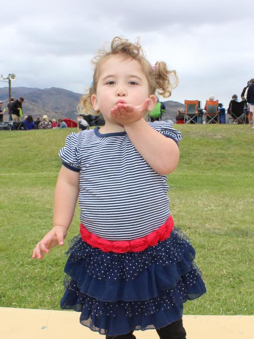 Alexis O’Neill’s  signature move won over the crowd at the Cromwell trots Fashion in the Field. 