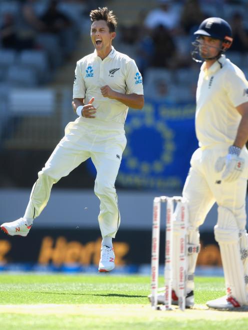 Trent Boult ripped through the England batting line-up to finish with his best figures in test...
