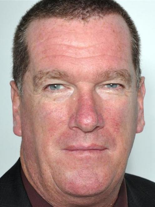 Peter Lyons.