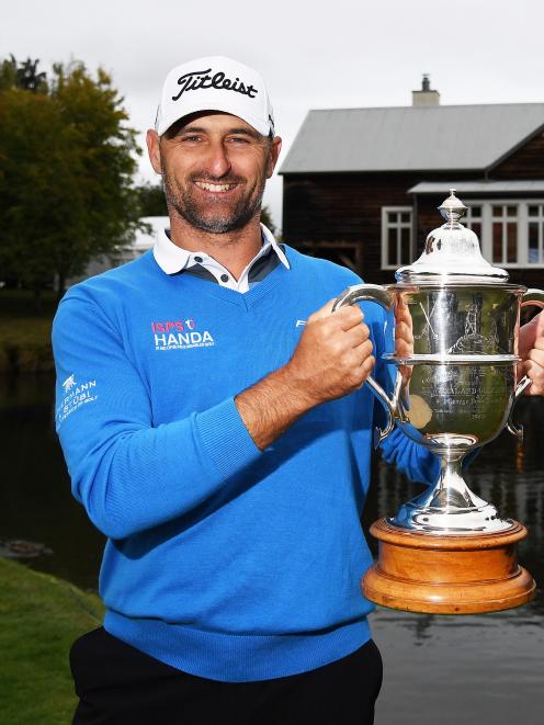 Michael Hendry celebrates his New Zealand Open victory in 2017. Photo: Photosport