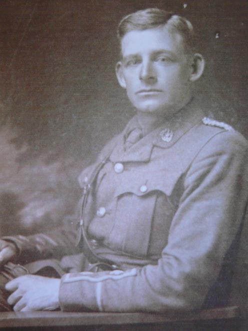 Lieutenant Robert LM Duthie, of the 14th South Otago Regiment Territorials, about 1914. Photo: Duthie Family