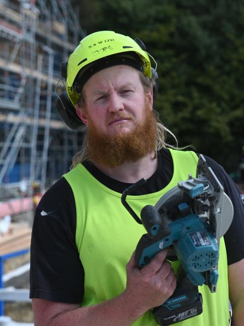 Bowler Sam Cooper on a work site in High St. PHOTO: LINDA ROBERTSON