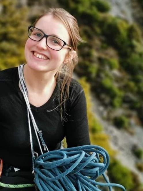 Lauren fell 600m down a mountain and lived to tell her story. 