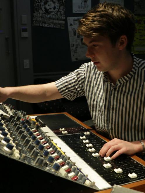 MAINZ Audio Engineering  and Production alumnus Claud Vause