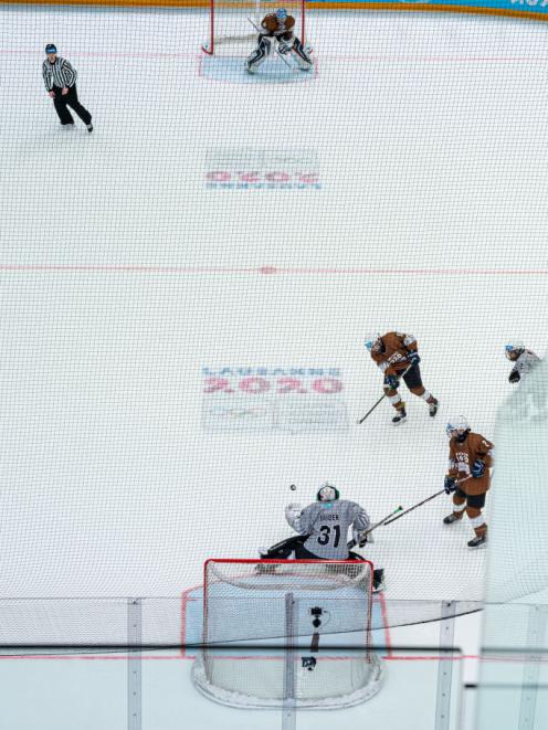 Axel Ruski-Jones in action in the 3x3 ice hockey in Lausanne. Photo: Getty Images 