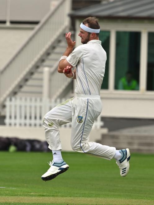 Otago Volts bowler Michael Rae runs in on day two of his team’s Plunket Shield match against the Central Stags at the University of Otago Oval in Dunedin yesterday. Photo: Linda Robertson
