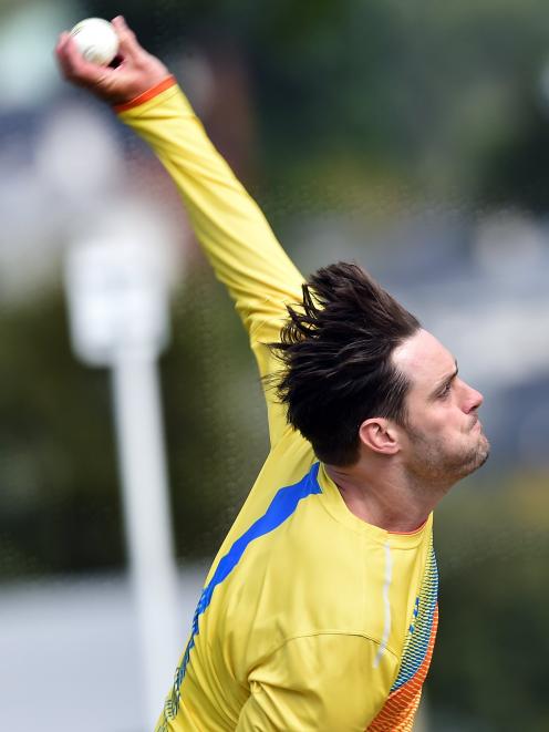 Otago seamer Mitchell McClenaghan 
...