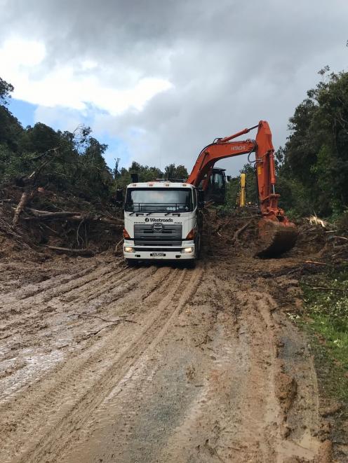 Work under way on the slip at Mt Hercules, north of Franz Josef. Photo: NZTA