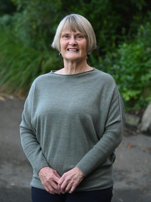 Linda Janet Robertson