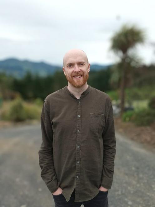 University of Otago academic Dr Neil Vallelly has been awarded a Rutherford Foundation...