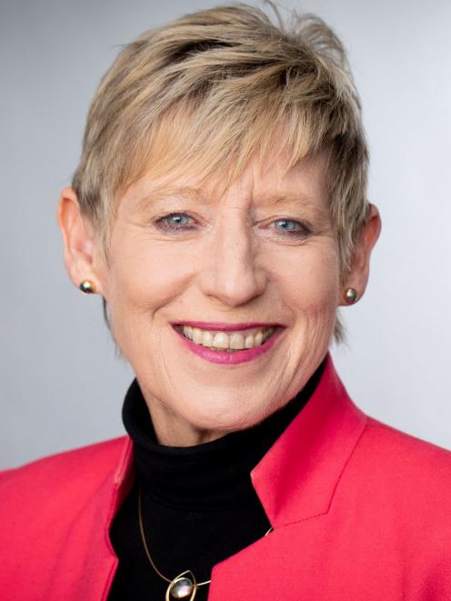 Lianne Dalziel.