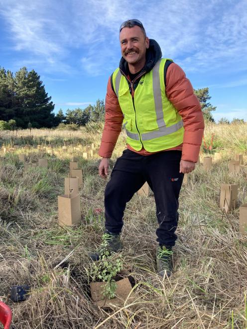 Source to Sea field team lead Damian Mallinson gets planting under way. PHOTOS: SUPPLIED