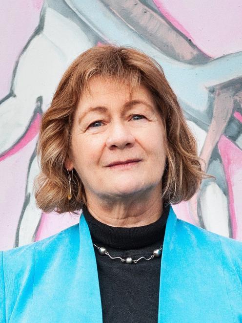 Janet Hoek.