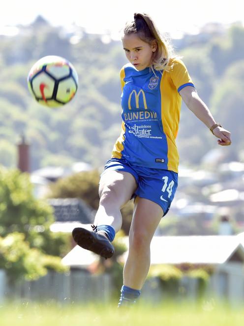 An 18-year-old Lara Wall in action for Southern United at Tonga Park in 2018. PHOTO: PETER MCINTOSH