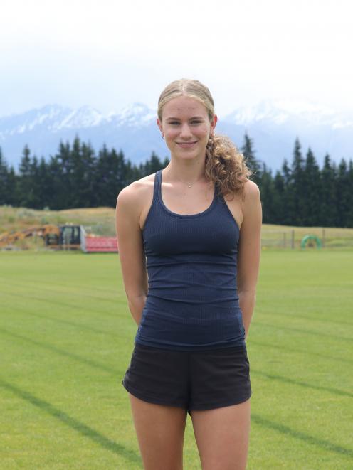 Phoebe Laker continues to break age group records in the women’s 400m. PHOTO: RAWAN SAADI
