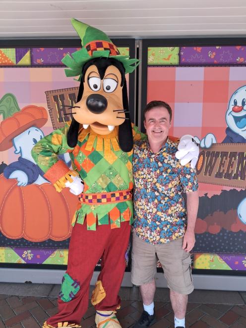 Mike hangs out with Goofy. PHOTO: MIKE YARDLEY