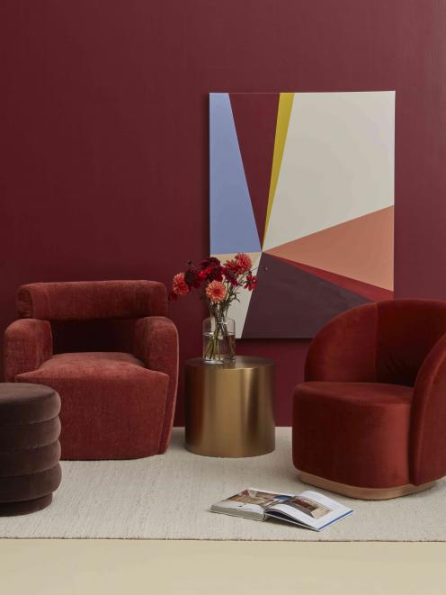Colour-saturated reds lend themselves to luxurious and sophisticated looks. Walls painted in...