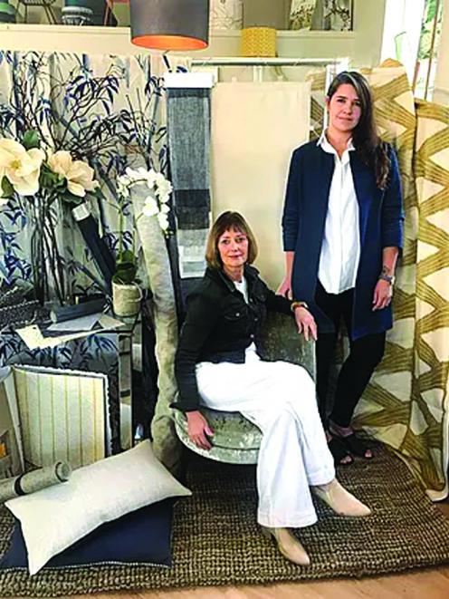 seated: Robyn Buis / standing Eachann Redshaw