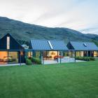 This pavilion-style holiday home has panoramic mountain views. Photos: Simon Darbey/simon...