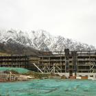 LQ by Wyndham Kawarau River hotel, in Remarkables Park.
