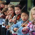 (From left) Britta Hamill (10), Nat Otley (11), Sotaro Ueda (10), Lusia Maiai (8, obscured), Tom...