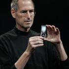 Apple CEO Steve Jobs introduces the new iPod Nano in San Francisco. (AP Photo/Paul Sakuma)