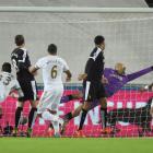 Ashley Williams scores for Swansea. Photo: Reuters