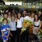 Commonwealth Games 3000m individual pursuit champion Alison Shanks (centre) and coach and partner...