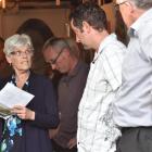 Fairfield resident Liz Harris questions Saddle Hill Community Board chairman Scott Weatherall...